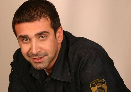 كريم عبد العزيز: أنا ضد الفلسطيني المشترك ببناء الجدار العازل