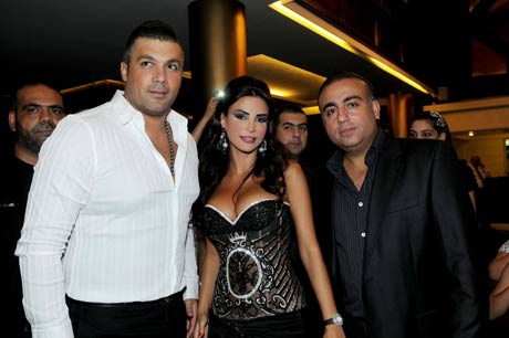 بالصور نيللي مقدسي تلهب جمهورها في بارك شتورة