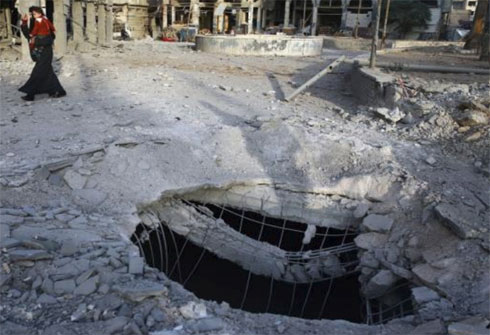 قصف كثيف لغوطة دمشق واستهداف مستودع مساعدات