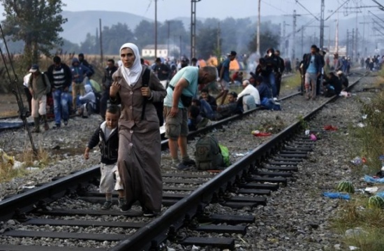 المجلس اليهودي بألمانيا يدعو ميركل لتقييد تدفق اللاجئين