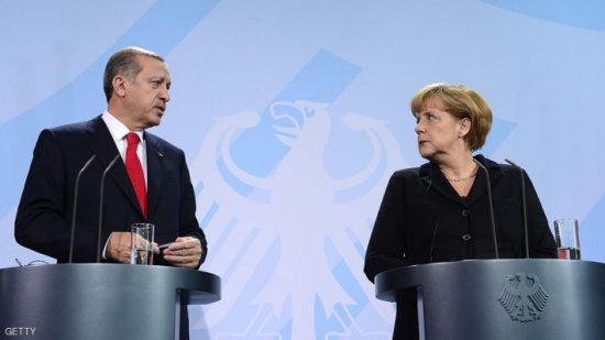ميركل تواجه ضغوطا لمنع زيارة أردوغان الى ألمانيا