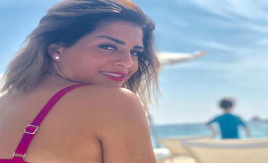 منة فضالي بالاصفر والاسود تتألق في ظهور جديد .. شاهد منة فضالي بالاصفر والاسود تتألق في ظهور جديد .. شاهد