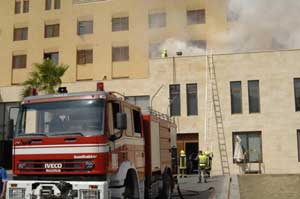 مديرية دفاع مدني البلقاء تنفذ تمريناً لحادث وهمي مفترض على مبنى فندق كمبنسكي عشتار ( البحر الميت )