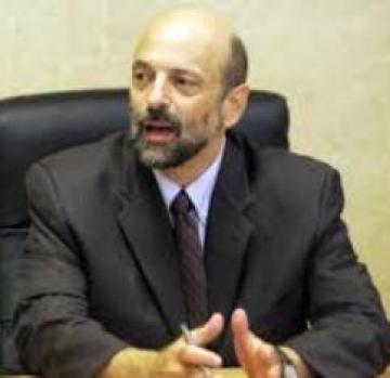 الرزاز يتفقد عددا من المدارس في قصبة السلط الرزاز يتفقد عددا من المدارس في قصبة السلط