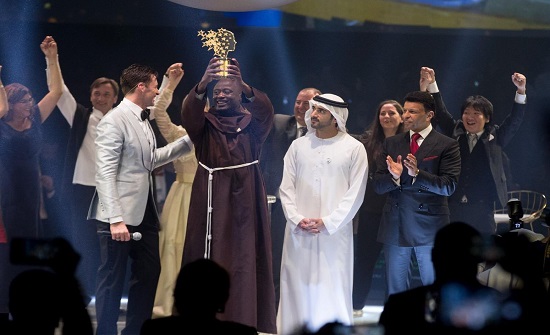 الكيني تابيشي يفوز بجائزة أفضل معلم بالعالم الكيني تابيشي يفوز بجائزة أفضل معلم بالعالم