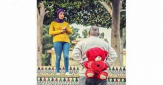 صور| جلسة التصوير هذه أثارت الجدل.. والسبب؟! صور| جلسة التصوير هذه أثارت الجدل.. والسبب؟!