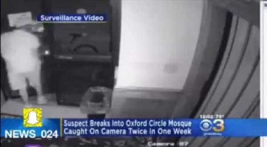 بالفيديو: لص يسرق مسجدًا مرتين خلال أسبوع