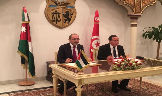 وزير الخارجية يلتقي نظيره التونسي