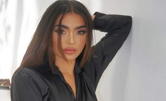 شاهد..إبن قمر يخطف القلوب بجماله وهذا دعاؤها (بالفيديو) شاهد..إبن قمر يخطف القلوب بجماله وهذا دعاؤها (بالفيديو)
