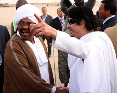 سيف الإسلام يرغب بمحاكمة البشير 