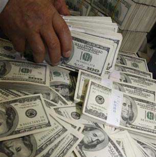 الدولار يهبط لادنى مستوى في 15 عاما أمام الين الدولار يهبط لادنى مستوى في 15 عاما أمام الين