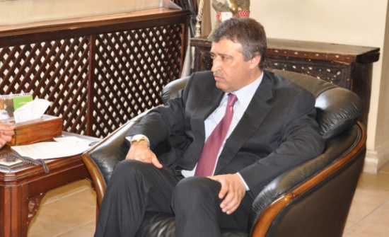 القطامين يدعو الأردنيين إلى شراء المنتج الوطني