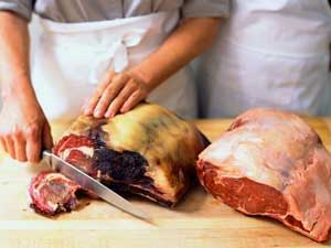 باللحوم الحمراء عزومات رمضان ألذ   