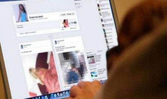المتهم بقتل والده: أبي هدد والدتي بنشر فيديوهات فاضحة لهما على “يوتيوب”.. وقرر حرماني من الميراث