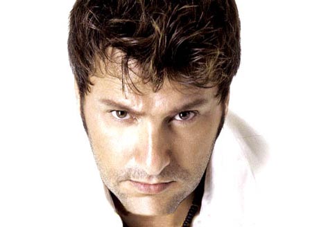 الزواج الثاني لعلاء زلزلي يعطل مسيرته الفنية 