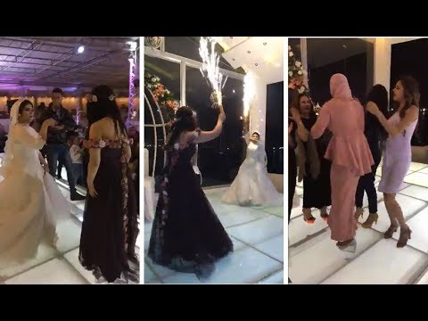 بالفيديو.. رقصة مجنونة لعروس وصديقتها بالألعاب النارية