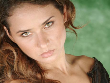 نيلي كريم: سأسعد بقبلات عادل الامام 