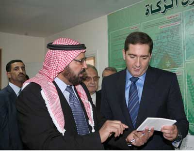 الرفاعي يزور صندوق الزكاة ويؤكد دوره في بث روح التكافل 