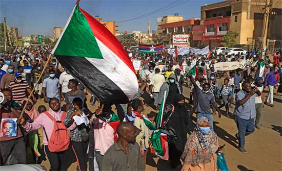 مواجهات بين الشرطة و متظاهرين في السودان للمطالبة بحكم مدني .. بالفيديو مواجهات بين الشرطة و متظاهرين في السودان للمطالبة بحكم مدني .. بالفيديو