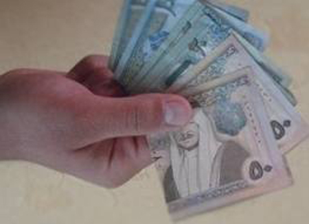 مؤسسة حكومية في الجنوب توزع على موظفيها مبلغ مليون دينار ! مؤسسة حكومية في الجنوب توزع على موظفيها مبلغ مليون دينار !