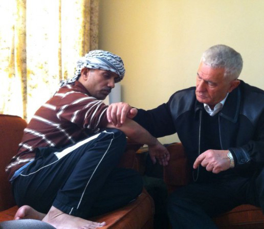 عضو في " فتح " يزور الأسير الشوامرة في الأردن