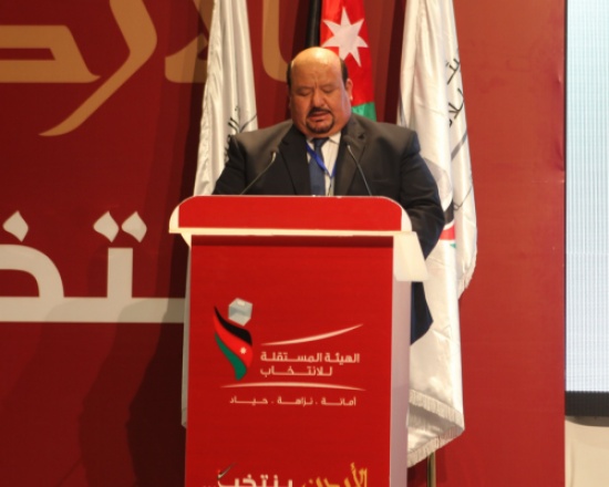 بالفيديو : هل تنقل صناديق الانتخابات من العقبة إلى عمان براً ام بالطائرات وكيف ؟!!