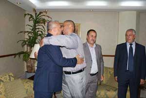 الضابطان القيسي والكيلاني عادا الى عمان اليوم  