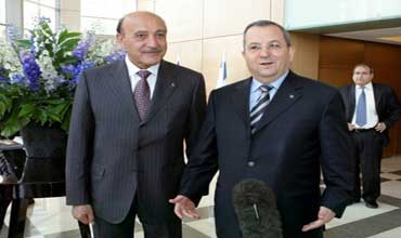 طالب جامعي يروي تفاصيل تعذيبه في اقبية المخابرات المصرية ! 