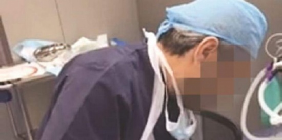 «شاهد» جراح ينشر مقطع فيديو فاضح لسيدة .. وأمر بالتحقيق معه «شاهد» جراح ينشر مقطع فيديو فاضح لسيدة .. وأمر بالتحقيق معه
