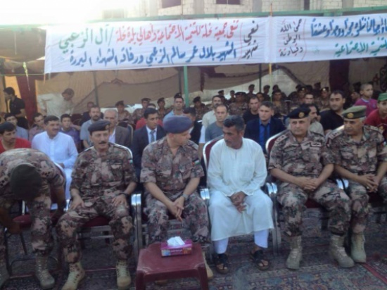 بالصور ... الأمير فيصل والزبن في بيت عزاء الشهيد الزعبي