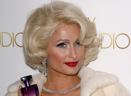 باريس هيلتون تقلد مارلين مونرو .. شاهدوا الصور 