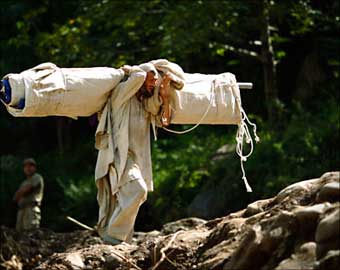 إجلاء مئات الآلاف بباكستان 