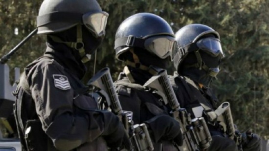 مداهمة أمنية في الرصيفة .. للقبض على متعاطي " جوكر "