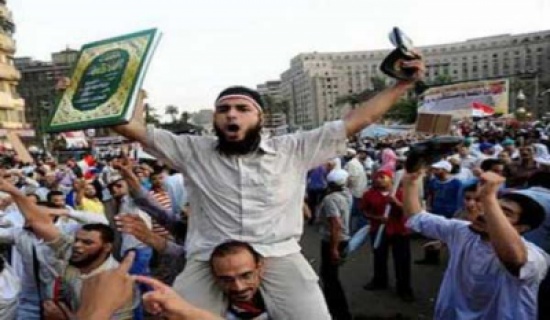 مصر.. الآلاف في التحرير بـ"مليونية الشريعة" مصر.. الآلاف في التحرير بـ"مليونية الشريعة"