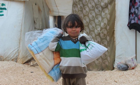 توزيع كسوة شتوية ل 200 طفل يتيم باربد