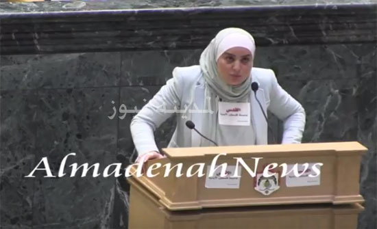 مذكرة نيابية تطالب باسقاط قروض طلبة الجامعات مذكرة نيابية تطالب باسقاط قروض طلبة الجامعات