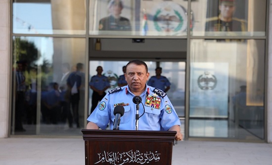 الحواتمة ينقل تحيات جلالة الملك للمرتبات ويشاركهم أداء صلاة العيد