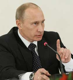 بوتين يلمح الى امكانية عودته الى الكرملين في انتخابات عام 2012