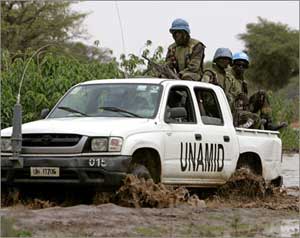 خطف طيارين روسيين بدارفور    