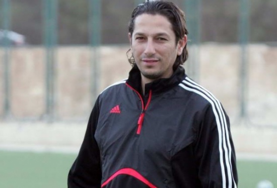 أبوزمع باق مع الوحدات حتى نهاية الموسم