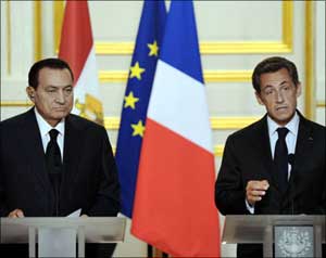 باريس والقاهرة تدعمان "فرصة السلام" 