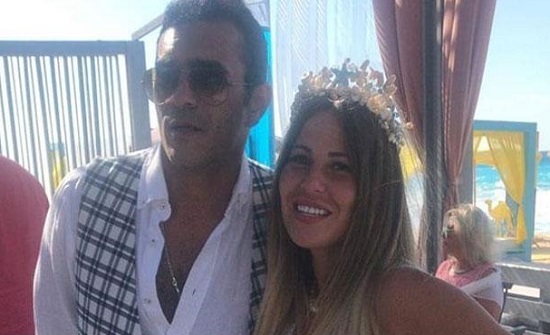 بالفيديو : زفاف منة حسين فهمي: فستانها القصير على البحر يشعل الحفل بالفيديو : زفاف منة حسين فهمي: فستانها القصير على البحر يشعل الحفل