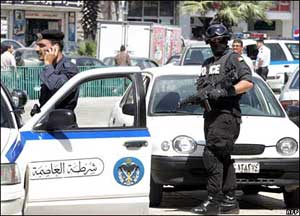  مشاجرة جماعية في بلدة الفيصلية في مادبا بين عشيرتين وقوات الامن تسيطر على الوضع 