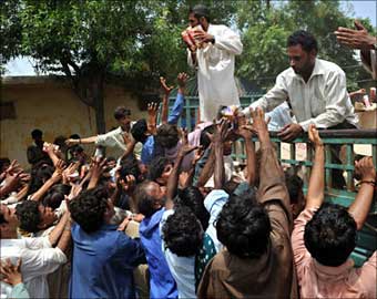 تحذيرات من بطء المساعدات لباكستان    