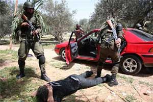 السلطة تحقق مع متهمين بعملية الخليل وحماس تقول إن العدد تجاوز700 معتقل