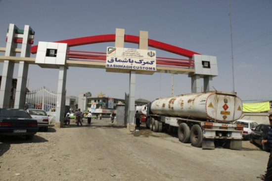 إيران تعيد فتح المنافذ الحدودية مع كردستان العراق إيران تعيد فتح المنافذ الحدودية مع كردستان العراق