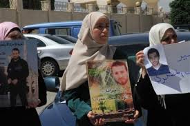 ذوو اسرانا في اسرائيل يسلمون خرفان رسالة ذوو اسرانا في اسرائيل يسلمون خرفان رسالة