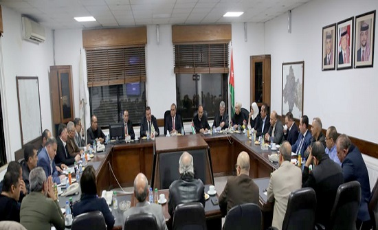 الأمانة تعلن حالة الطوارئ المتوسطة للتعامل مع المنخفض الجوي الأمانة تعلن حالة الطوارئ المتوسطة للتعامل مع المنخفض الجوي