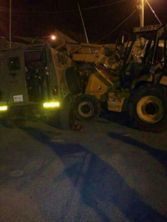 استشهاد فلسطيني استخدم جرافة لاقتحام قاعدة عسكرية " إسرائيلية " ( صور ) استشهاد فلسطيني استخدم جرافة لاقتحام قاعدة عسكرية " إسرائيلية " ( صور )