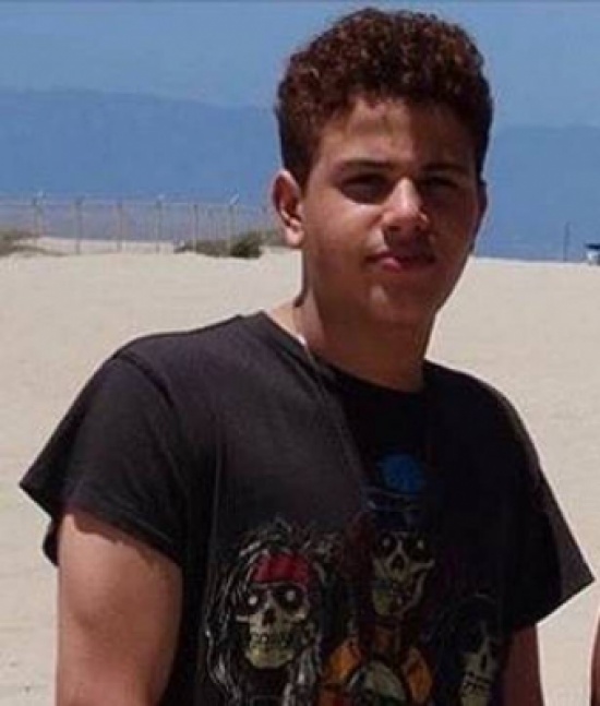 هذا الشاب نجل فنان مشهور.. هل عرفتم من؟ هذا الشاب نجل فنان مشهور.. هل عرفتم من؟